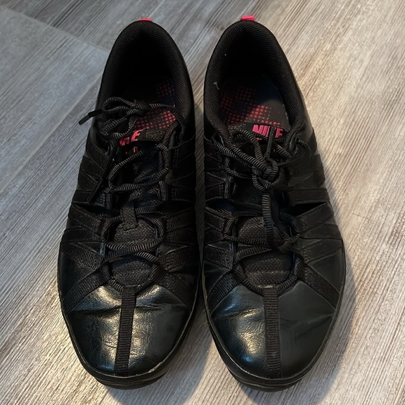 Nike Air Runners. Black with Pink Detailing. Size 6. - Picture 4 of 4